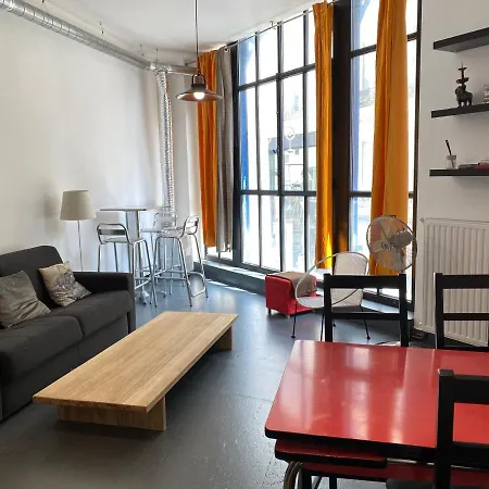 Apartment Artistic Center Of Paris